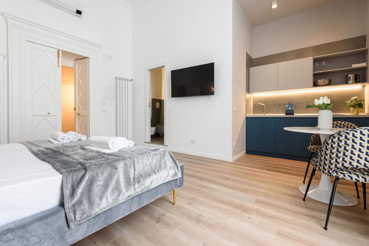 Guest House 121 Luxury Apartments Naples Extérieur photo